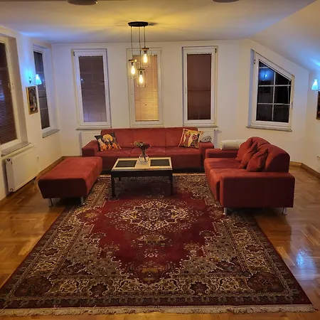 Hari Sarajevo, Spacy Apartments, Free Parking, Aircondition, Airport 1,5 Km Appartement *