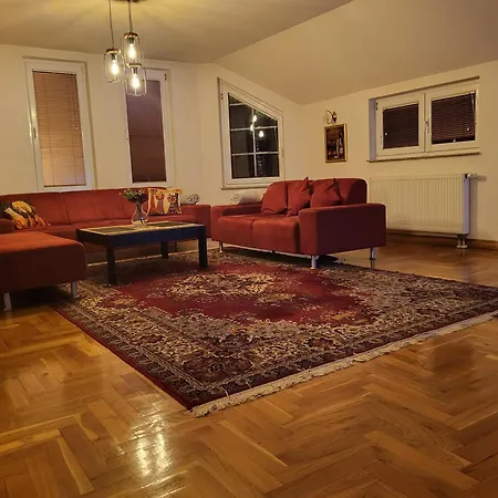 Apartment Hari Sarajevo, Spacy Apartments, Free Parking, Aircondition, Airport 1,5 Km