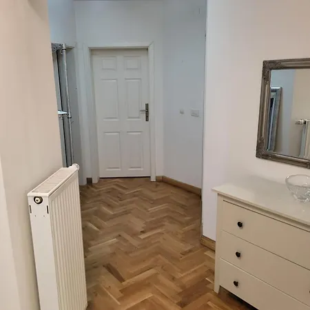 Appartement Hari Sarajevo, Spacy Apartments, Free Parking, Aircondition, Airport 1,5 Km *