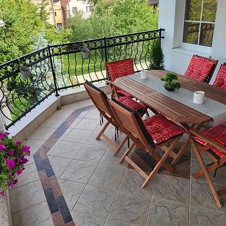 Hari Sarajevo, Spacy Apartments, Free Parking, Aircondition, Airport 1,5 Km * Sarajevo