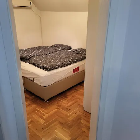Hari Sarajevo, Spacy Apartments, Free Parking, Aircondition, Airport 1,5 Km Appartement Sarajevo