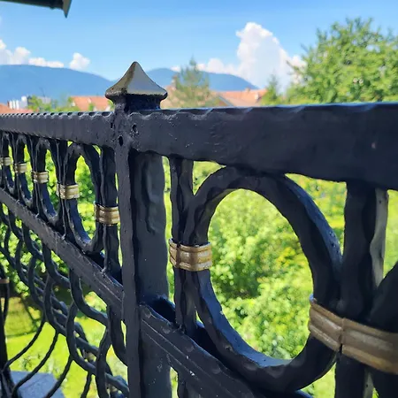 Hari Sarajevo, Spacy Apartments, Free Parking, Aircondition, Airport 1,5 Km