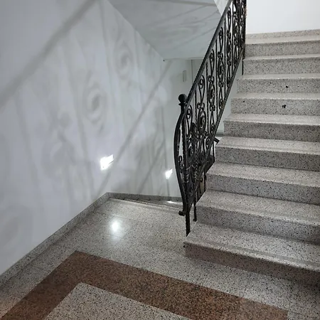 Hari Sarajevo, Spacy Apartments, Free Parking, Aircondition, Airport 1,5 Km