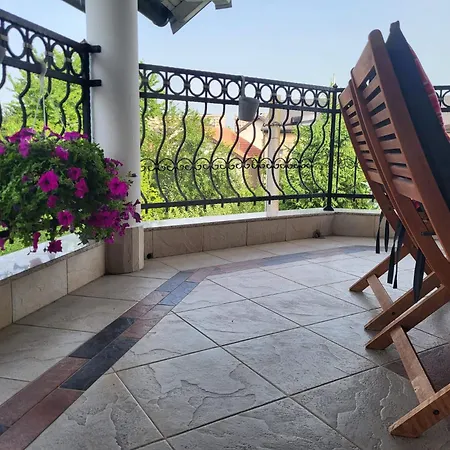 Hari Sarajevo, Spacy Apartments, Free Parking, Aircondition, Airport 1,5 Km * Sarajevo