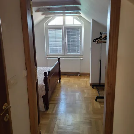 Hari Sarajevo, Spacy Apartments, Free Parking, Aircondition, Airport 1,5 Km